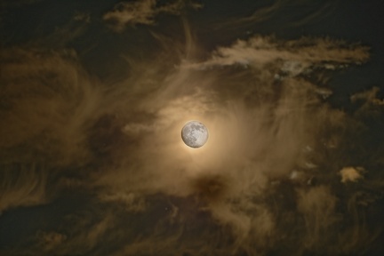 Mond weiss überlagert 1921